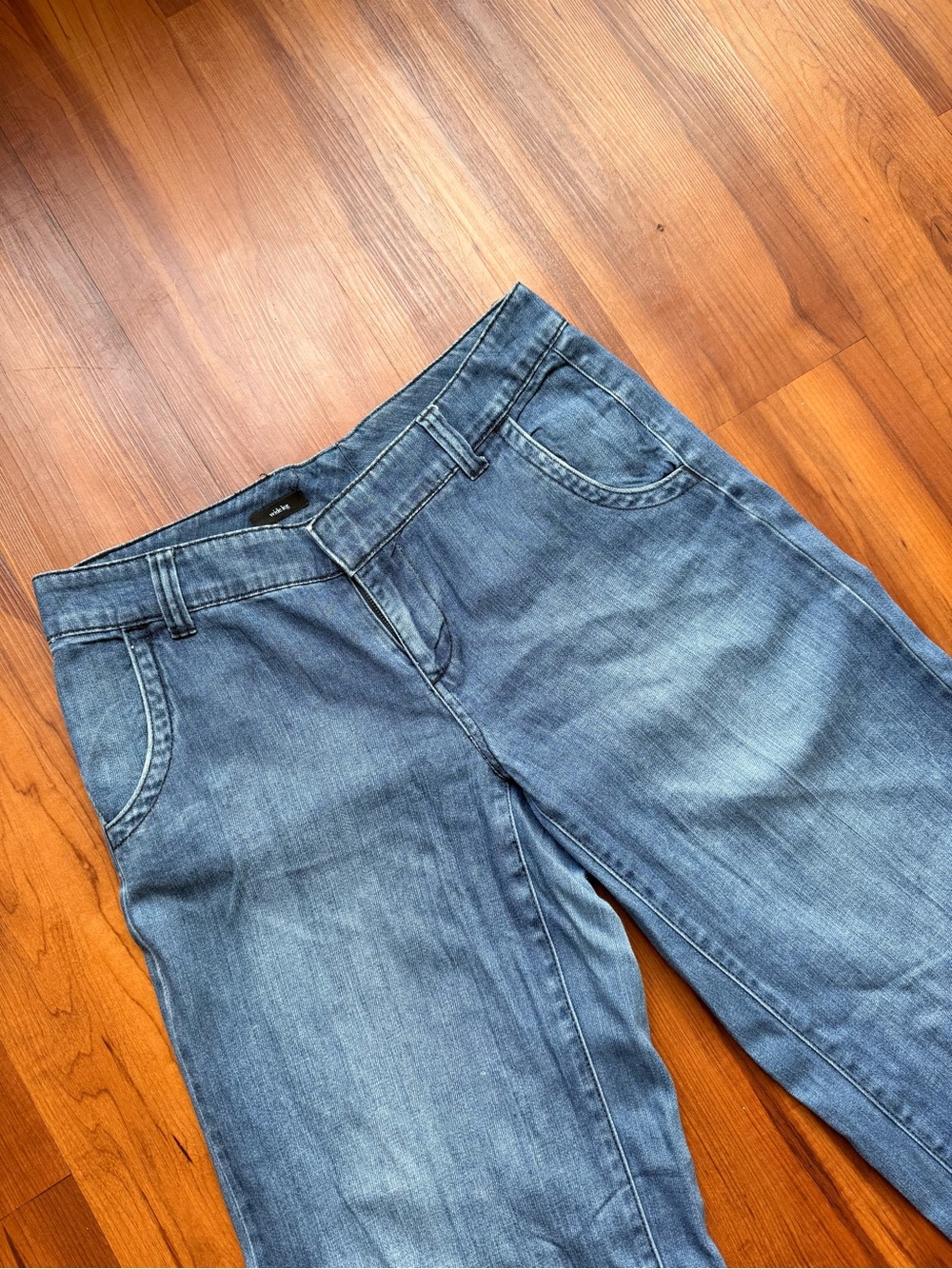 Vintage Y2K Low Rise Wide Leg Jeans Size 8